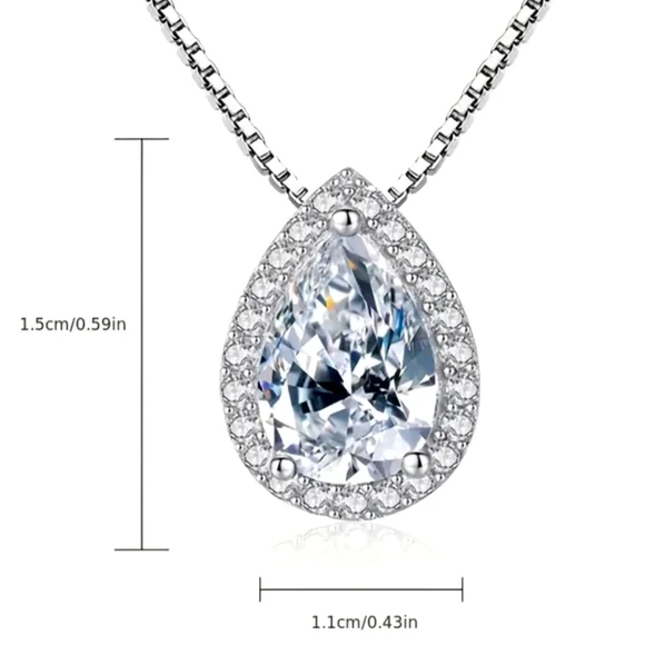 Charming 925 Silver Water Drop 3Ct Moissanite Pendant Necklaces.